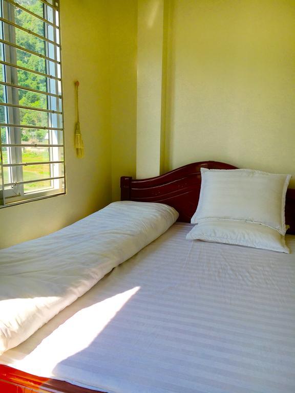 Huyen Tram Guesthouse Dong Van  Eksteriør billede