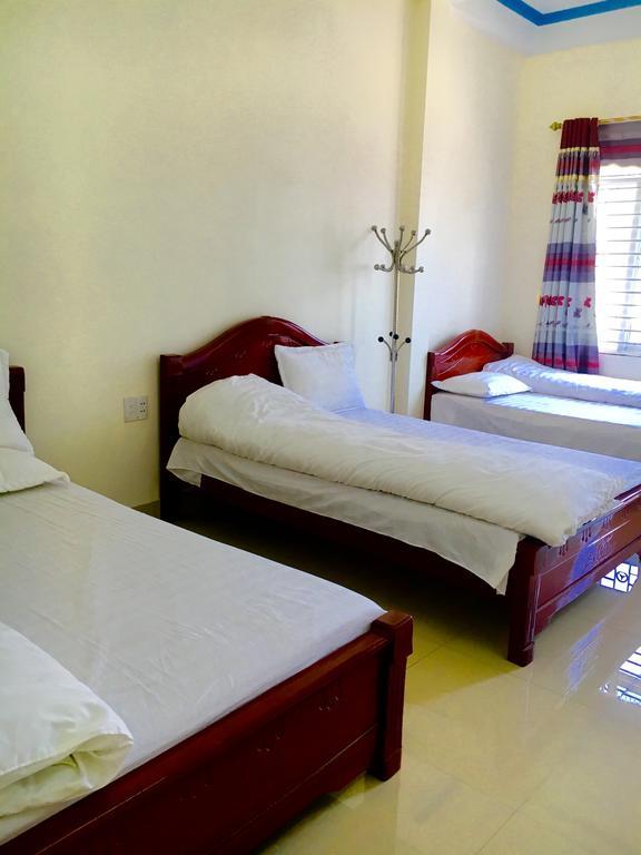 Huyen Tram Guesthouse Dong Van  Eksteriør billede